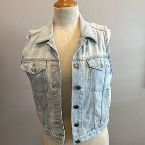 GAP 1969 sleeveless jean jacket